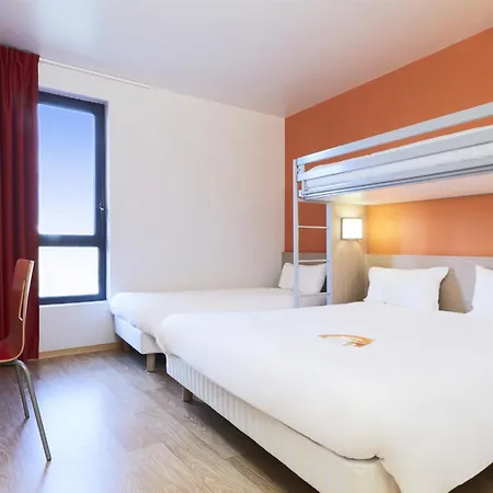 بريمير كلاس ثيونفيل فندق تيونفيل